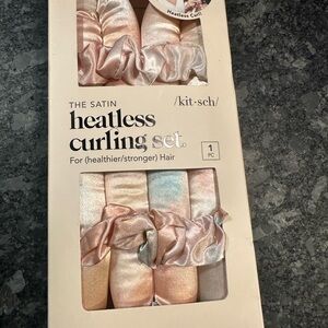 New in Box kitsch satin heatless curling set